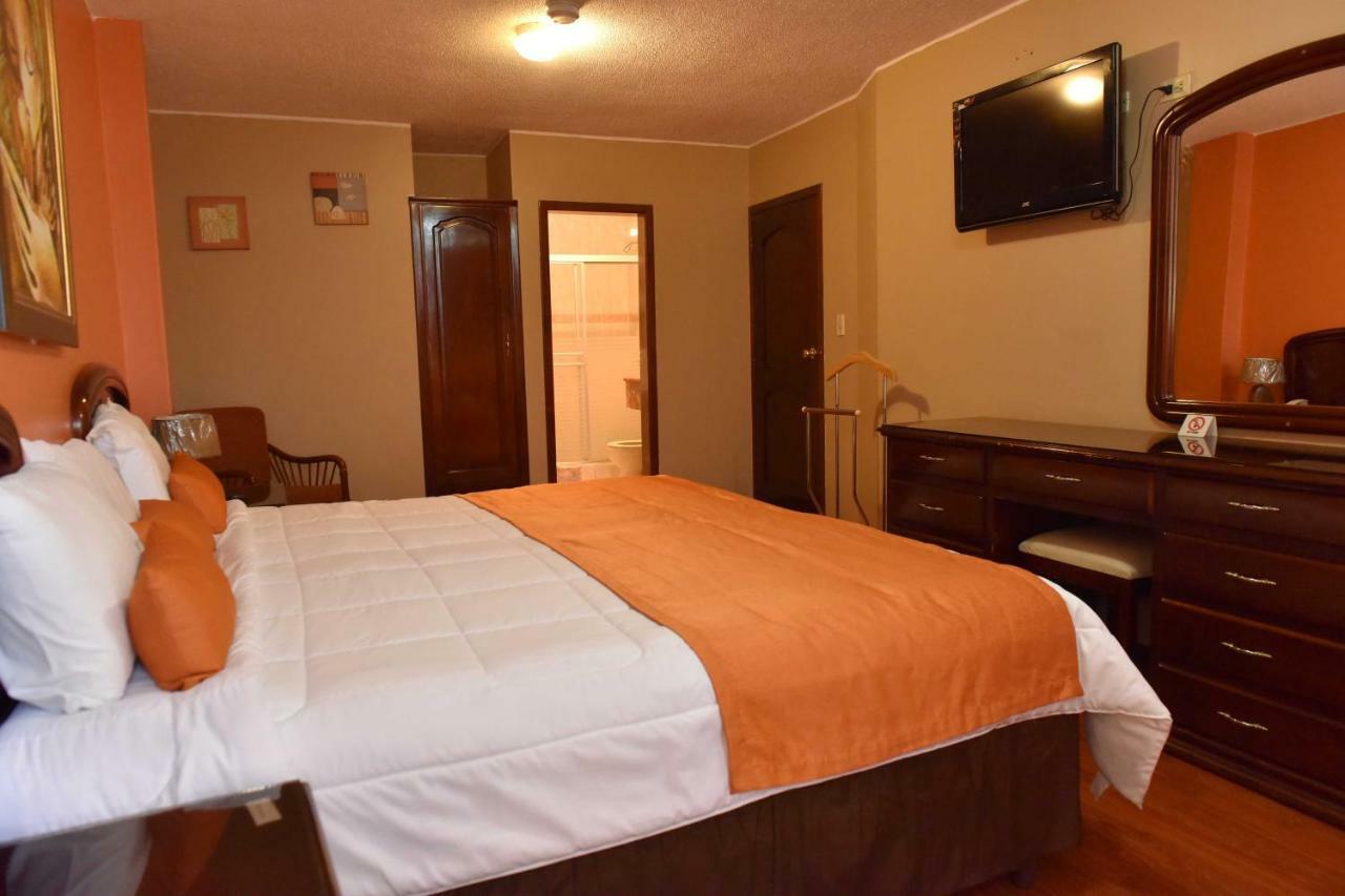 Hotel Makroz Latacunga Zewnętrze zdjęcie