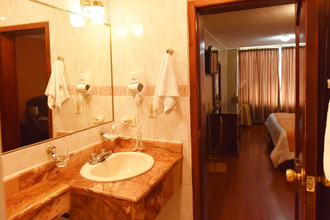 Hotel Makroz Latacunga Zewnętrze zdjęcie