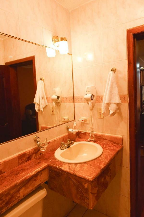 Hotel Makroz Latacunga Zewnętrze zdjęcie