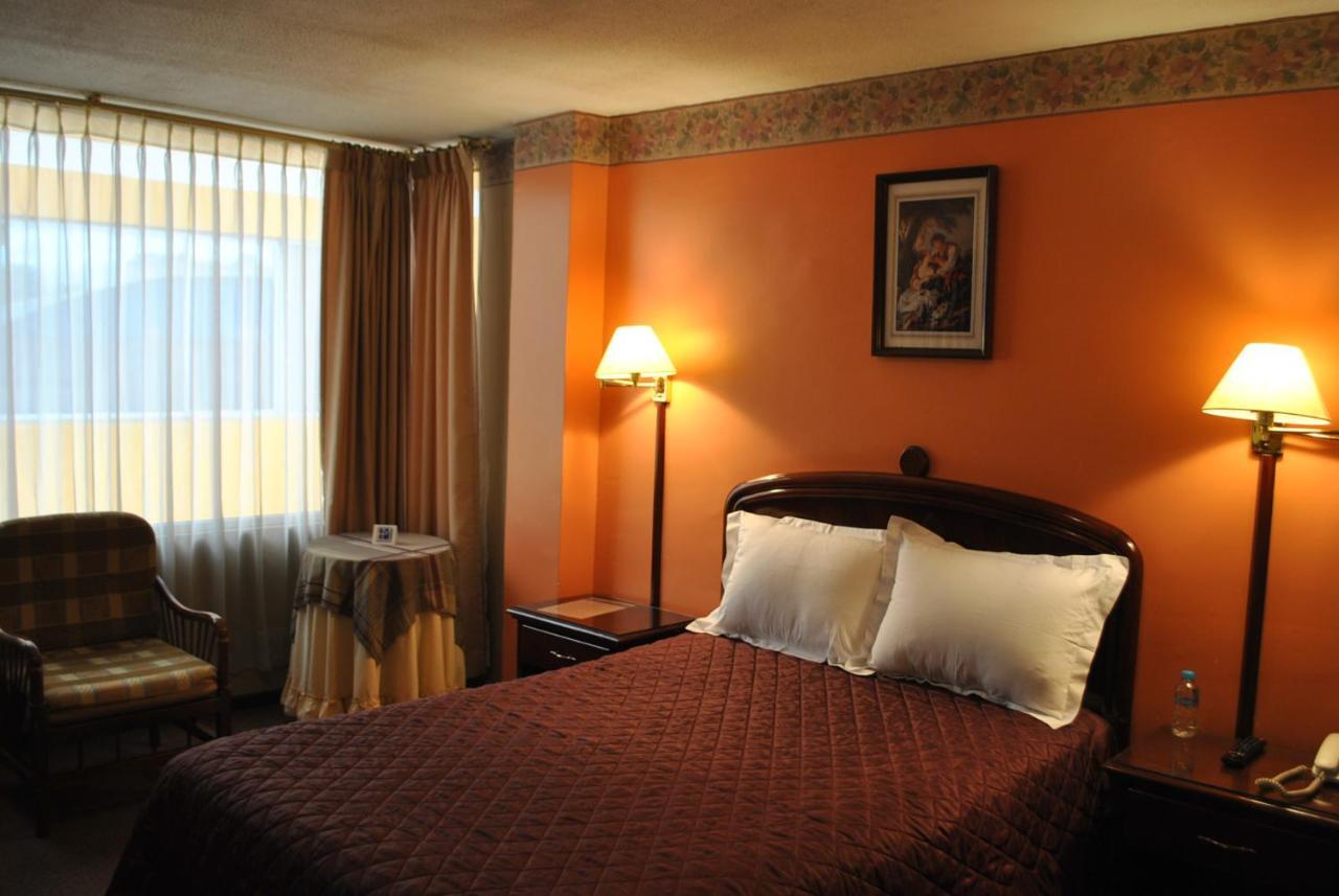Hotel Makroz Latacunga Zewnętrze zdjęcie