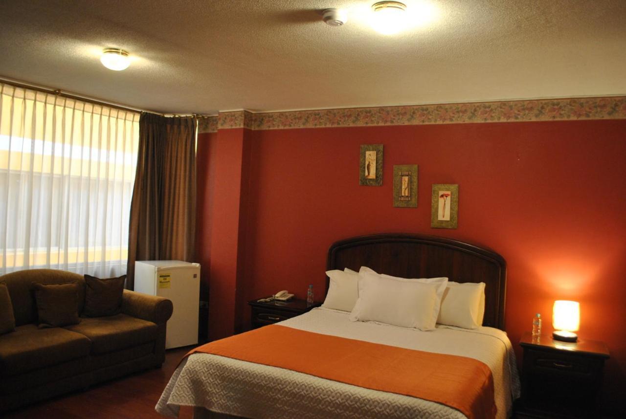 Hotel Makroz Latacunga Zewnętrze zdjęcie