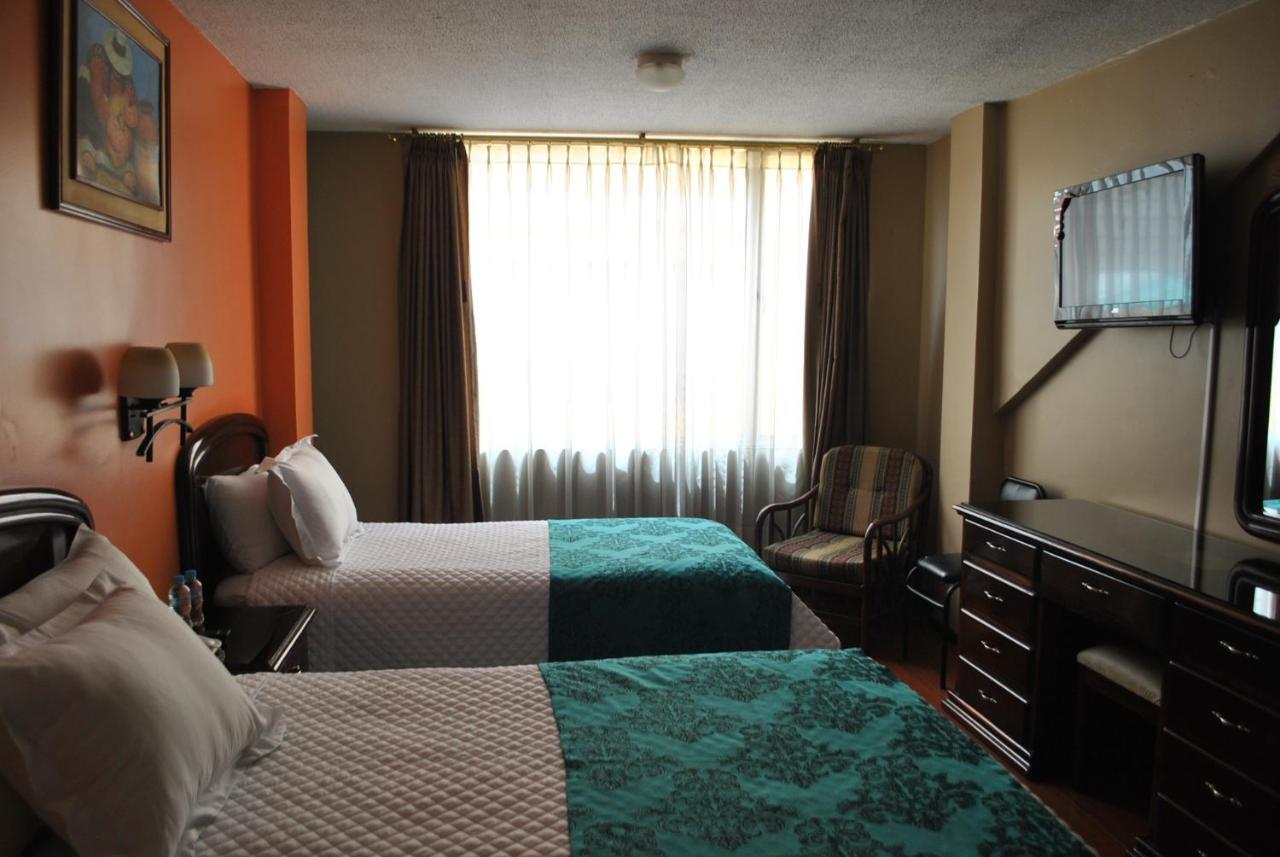 Hotel Makroz Latacunga Zewnętrze zdjęcie