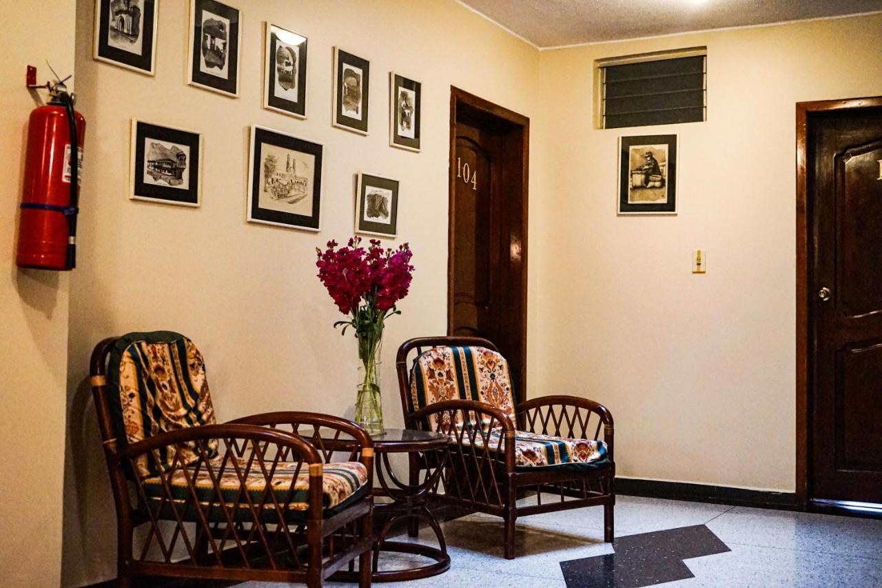 Hotel Makroz Latacunga Zewnętrze zdjęcie